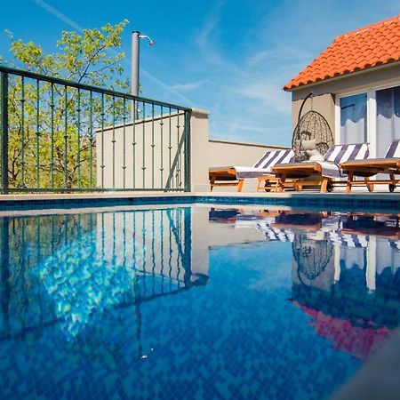 Holiday Home Moliva Donje Sitno Bagian luar foto