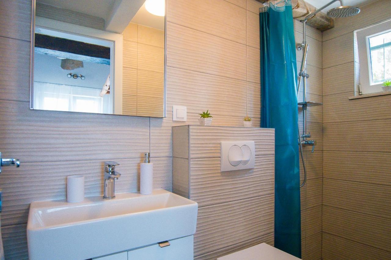 Holiday Home Moliva Donje Sitno Bagian luar foto