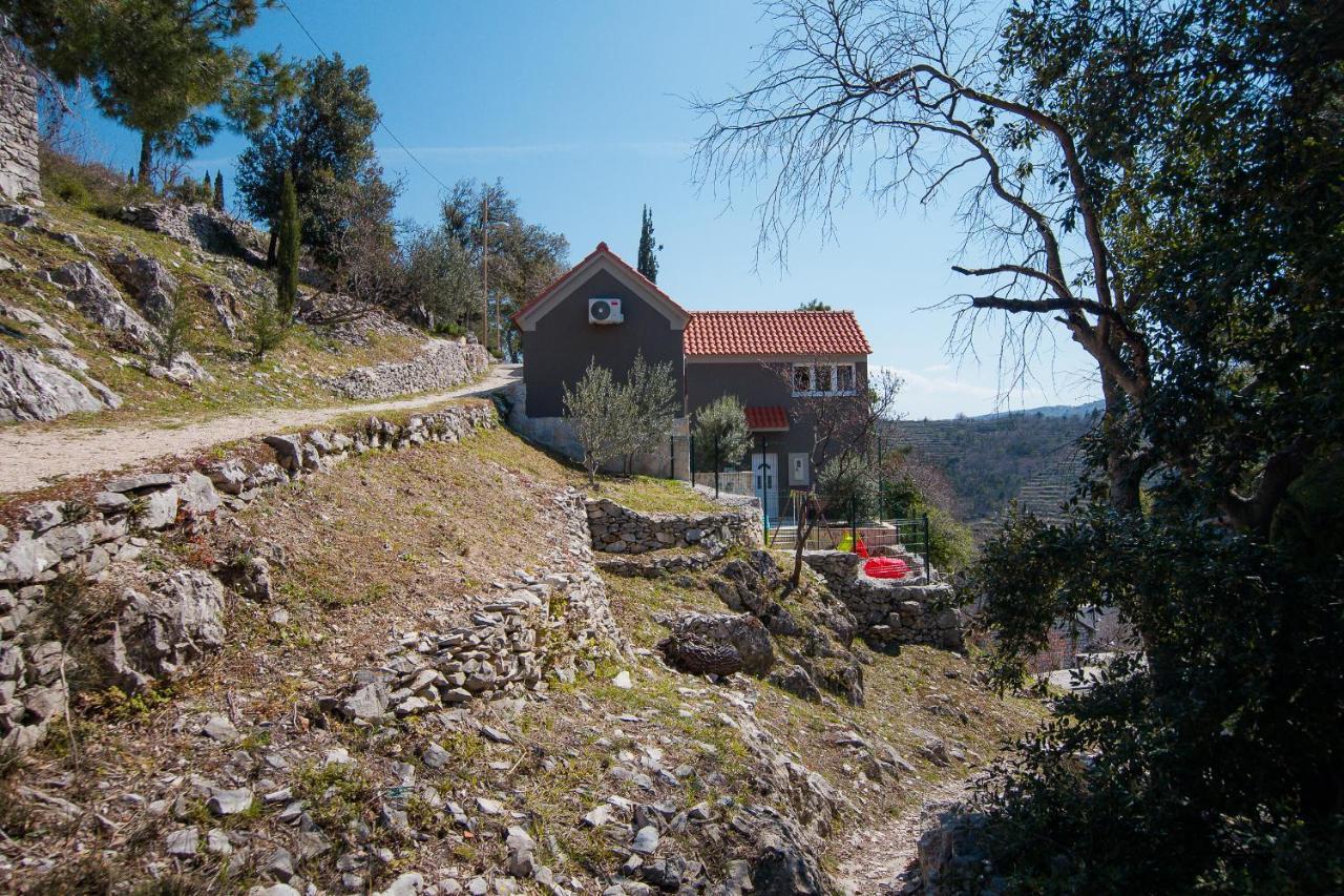Holiday Home Moliva Donje Sitno Bagian luar foto