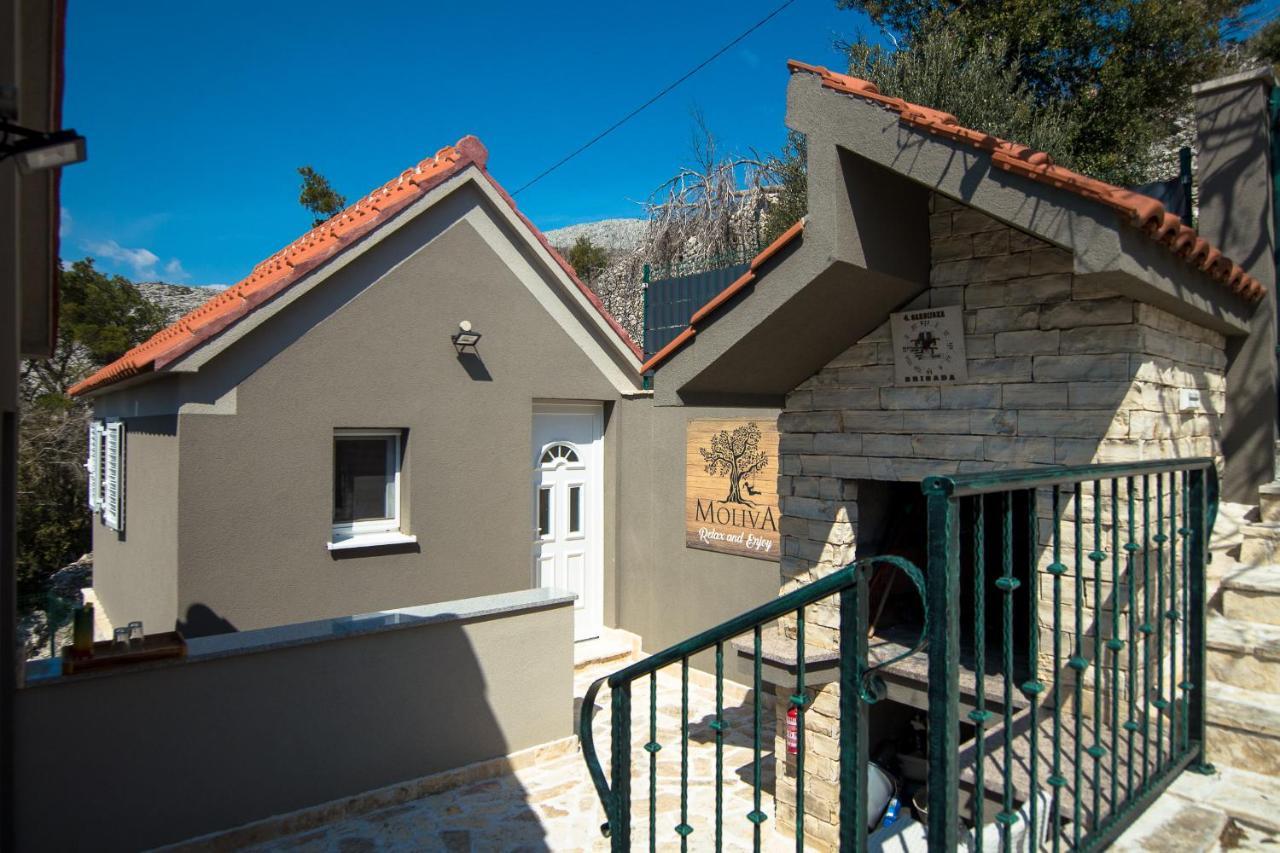 Holiday Home Moliva Donje Sitno Bagian luar foto
