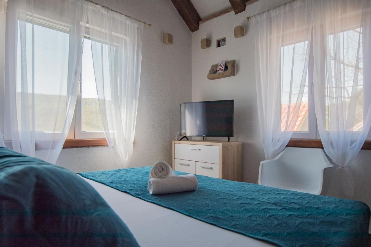 Holiday Home Moliva Donje Sitno Bagian luar foto